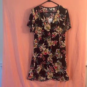 ✨NWT✨A lined Roxy slater dress